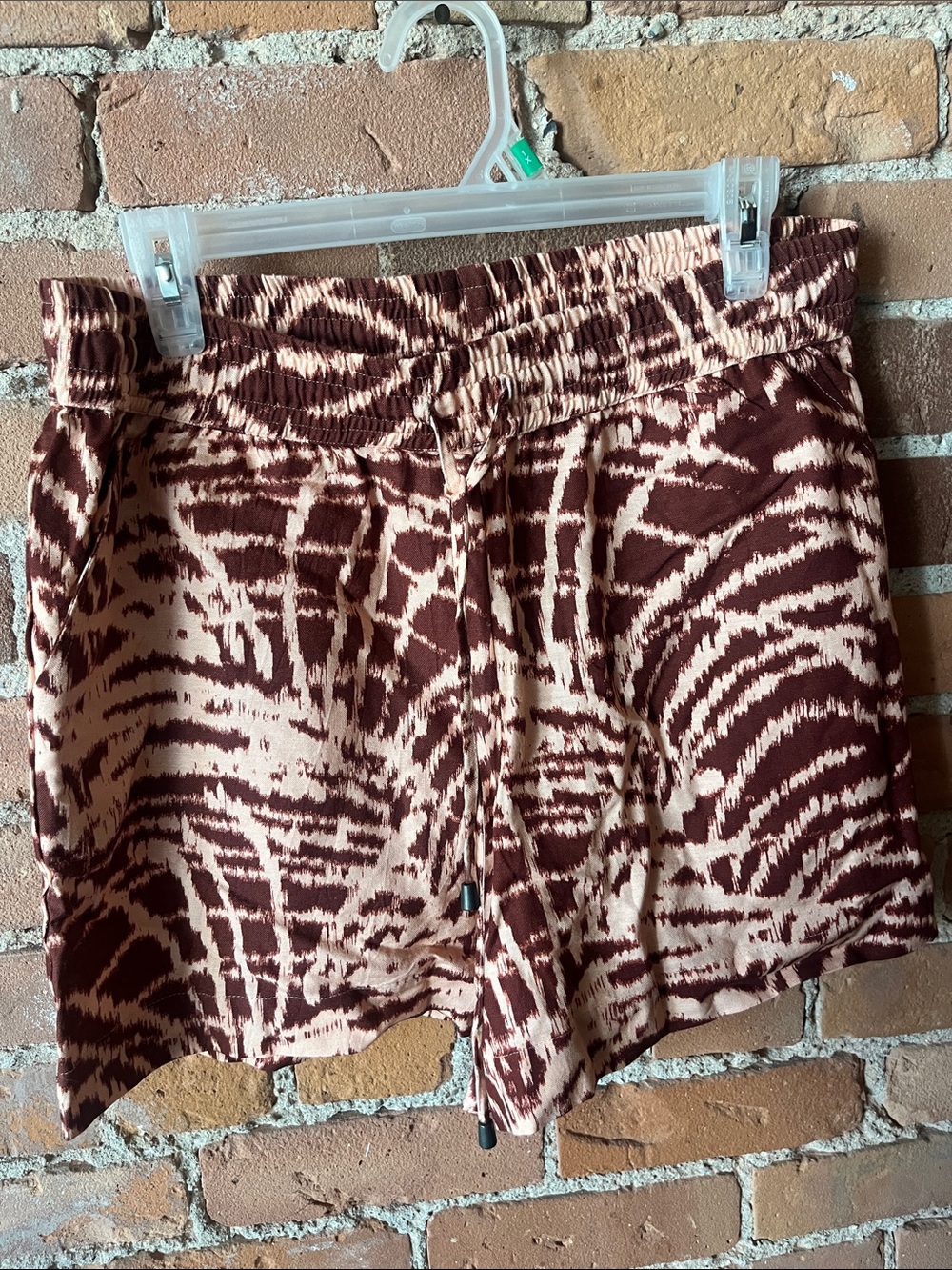 VENUS Brown Abstract Animal Print Pull-On Shorts Size Large